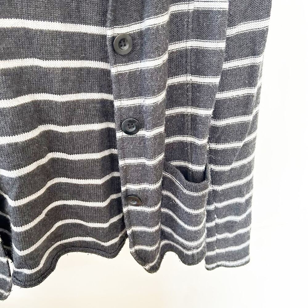 Tahari Merino Wool Blend Striped Cardigan Gray White Button-Front Pockets Sz S - Picture 4 of 6